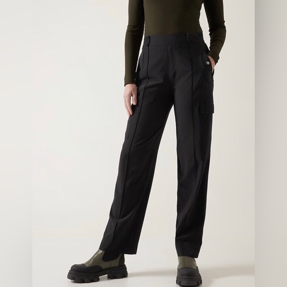 Athleta Pants - NWT! Black Athleta Vienna Cargo Pant - Size 12